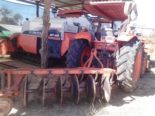 รถไถ  M 7040  ปี 53   อุปกร มี ผานหน้า  ผานหลัง  + ผาน 3 +เครืองปลูกอ้อย   ช.ม  3000  ราคาขาย  440000 บาท  สอบถามที  วันทูคอล 0986683479 dtac 0991751349 สิทธิ์ คับ