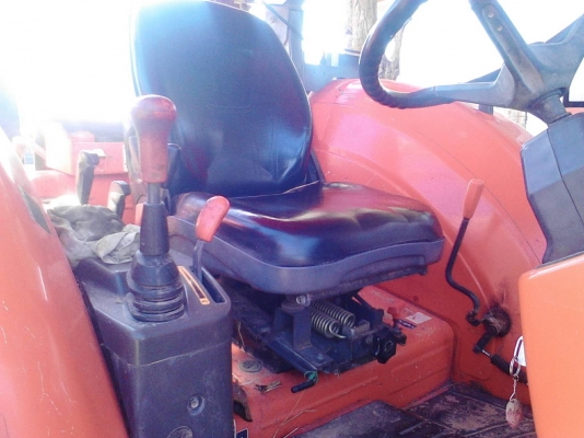 รถไถ  M 7040  ปี 53   อุปกร มี ผานหน้า  ผานหลัง  + ผาน 3 +เครืองปลูกอ้อย   ช.ม  3000  ราคาขาย  440000 บาท  สอบถามที  วันทูคอล 0986683479 dtac 0991751349 สิทธิ์ คับ