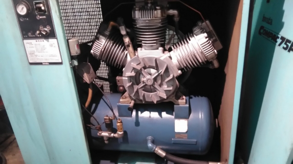 **ขายถูกๆ หัวปั้มลมจากญี่ปุ่น IWATA 10 แรง** ถังพัก100ลิตร สภาพเหมือนใหม่ ทดสอบเรียบร้อย แน่นๆ นิ่งๆเงียบๆ พร้อมใช้งาน สามารถใช้งานได้สบายๆครับ **ขายถูกๆ หัวปั้มลมจากญี่ปุ่น IWATA 10 แรง** ถังพัก100ลิตร สภาพเหมือนใหม่ ทดสอบเรียบร้อย แน่นๆ นิ่งๆเงียบๆ พร้อมใช้งาน สามารถใช้งานได้สบายๆครับ