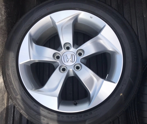 แม็ก Honda HRV พร้อมยาง 215-55-17 Dunlop ปี16 แม็ก Honda HRV พร้อมยาง 215-55-17 Dunlop ปี16