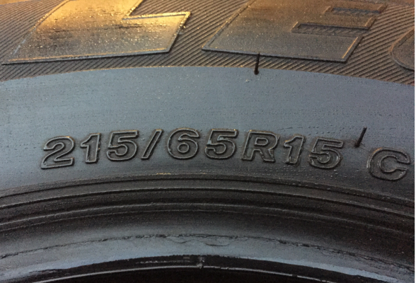 ยาง Bridgestone 215 65 15 ปี15 ดอกเต็ม ไม่มีปะ ราคาไม่แพง ยาง Bridgestone 215 65 15 ปี15 ดอกเต็ม ไม่มีปะ ราคาไม่แพง