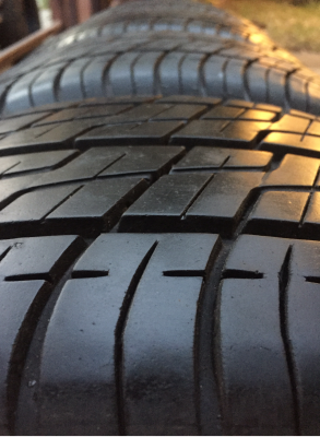 ยาง Bridgestone 215 65 15 ปี15 ดอกเต็ม ไม่มีปะ ราคาไม่แพง ยาง Bridgestone 215 65 15 ปี15 ดอกเต็ม ไม่มีปะ ราคาไม่แพง