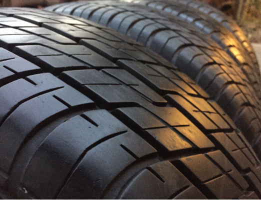 ยาง Bridgestone 215 65 15 ปี15 ดอกเต็ม ไม่มีปะ ราคาไม่แพง ยาง Bridgestone 215 65 15 ปี15 ดอกเต็ม ไม่มีปะ ราคาไม่แพง