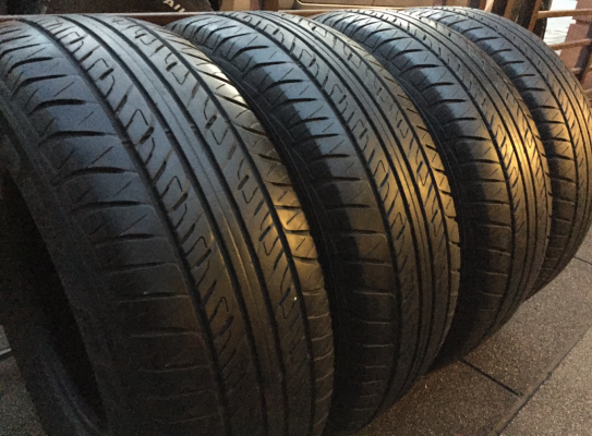 ยาง Dunlop 255 70 15 ปี14 ดอกเยอะ ไม่มีปะ ราคาไม่แพง ยาง Dunlop 255 70 15 ปี14 ดอกเยอะ ไม่มีปะ ราคาไม่แพง