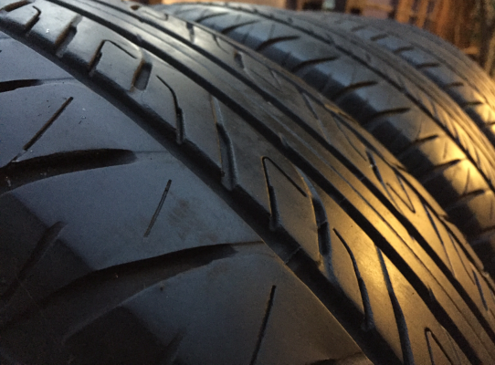 ยาง Dunlop 255 70 15 ปี14 ดอกเยอะ ไม่มีปะ ราคาไม่แพง ยาง Dunlop 255 70 15 ปี14 ดอกเยอะ ไม่มีปะ ราคาไม่แพง