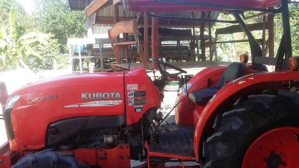 ขายรถแทรคเตอร์คูโบต้า L4708 อุปกรณ์ดันหน้า ผาน5 เอกสารเช่มทะเบียนครบ ทำงานน้อย