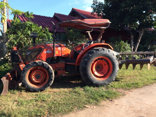 ขายkubota m7040พร้อมผาน6 เล่มทะเบียนพร้อมโอน