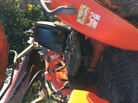 ขายkubota m7040พร้อมผาน6 เล่มทะเบียนพร้อมโอน