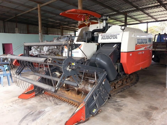 ขายรถเกี่ยวข้าว DC70 พร้อมเทรลเลอร์ลากจูง ปี58 ใช้งาน1พันชั่วโมง เอกสารเล่มทะเบียนพร้อมโอน ราคา450,000 สนใจโทร 090-8588220คุณนะ 093-3258446คุณบิว หรือเข้าดูสินค้าอื่นๆได้ที่ www.narong2truck.com หรือ www.truck.in.th/498 หรือเพจFacebook ณรงค์ ซื้อขายรถมือส