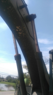 ขายด่วน รถแบคโฮ pc 200.  ช่วงล่างแน่นใช้น้อย. เพียง 430000 เท่านั้น