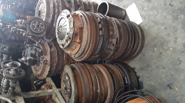 เสื้อสูบ ฝาสูบ ก้านสูบ ปลอกสูบ ข้อเหวี่ยง