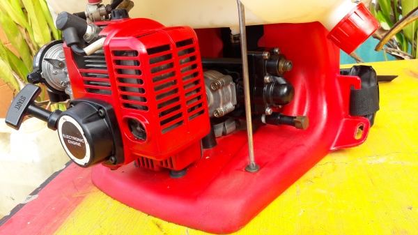 เครื่องพ่นยา Maruyama056 นำเข้าญี่ปุ่น เครื่องพ่นยา Maruyama056 นำเข้าญี่ปุ่น