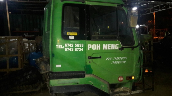 ขายหัวเก๋ง NISSAN  UD  290,320,350 ไม่มีแหนบ สภาพสวยยังไม่เคยใช้งานในไทย ของถอดจากนอก   ขายราคาถูก75,000บาท ติดต่อ 089-2619445