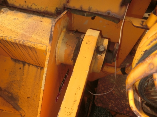 ขาย รถตัก ยี่ห้อ Komatsu รุ่น JH30B ขาย รถตัก ยี่ห้อ Komatsu รุ่น JH30B