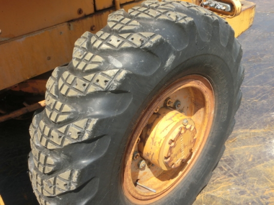 ขาย รถตัก ยี่ห้อ Komatsu รุ่น JH30B ขาย รถตัก ยี่ห้อ Komatsu รุ่น JH30B