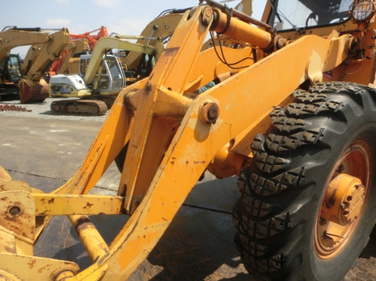 ขาย รถตัก ยี่ห้อ Komatsu รุ่น JH30B ขาย รถตัก ยี่ห้อ Komatsu รุ่น JH30B