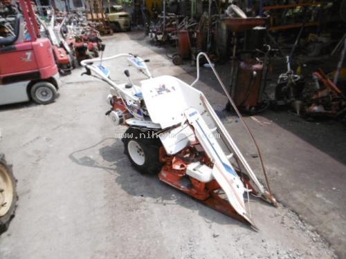 ราคาพิเศษ!! เพียง12,000 บาท รถเกี่ยวข้าวเดินตามKUBOTA  RA30Z รหัสสินค้า : 80903626  www.nihonmono.com
