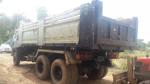 ขายสิบล้อ HINO FM3H 195 แรง 2 เพลาดรั้ม ครัชชีเดิมสวย ยางดี สภาพใช้งาน เจ้าของขายเอง 0811838154