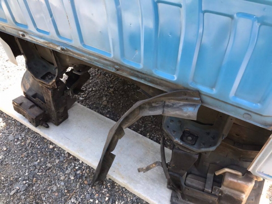 ขายหัวเก๋งรถบรรทุก 4ล้อ,6 ล้อเล็ก ISUZU NHR-NKR นำเข้าจากญี่ปุ่น พร้อมใช้ สนใจติดต่อ 081-9485494