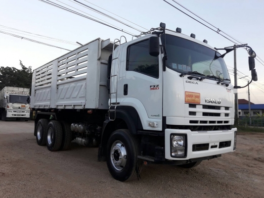 ขายรถสิบล้อแม่เดี่ยว Isuzu เครื่อง 360 แรง ปี 56 กระบะดัมพ์สามมิตร มีระบบลากพ่วง ทะเบียนพร้อม