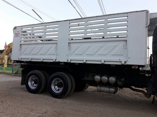 ขายรถสิบล้อแม่เดี่ยว Isuzu เครื่อง 360 แรง ปี 56 กระบะดัมพ์สามมิตร มีระบบลากพ่วง ทะเบียนพร้อม