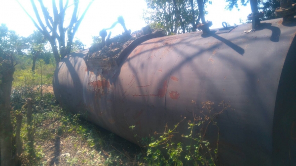 ขายด่วน ถังน้ำมันฝั่งดิน ยาว6.00กว้าง2.10 สูง2.10สภาพสวย 65000