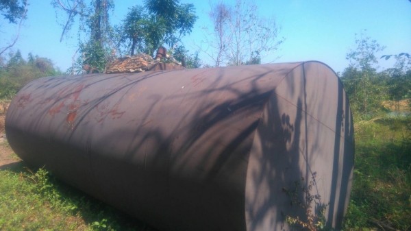 ขายด่วน ถังน้ำมันฝั่งดิน ยาว6.00กว้าง2.10 สูง2.10สภาพสวย 65000