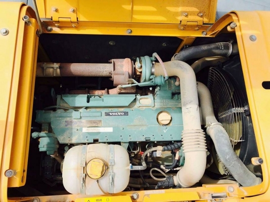 ขายรถแบ็คโฮ VOLVO EC210-B ไมล์ชั่วโมง 3,1xx เอกสารเล่มทะเบียน