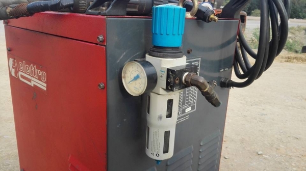 ** จัดส่งไปปราจีนครับ ** ตัดพลาสมาอิตาลี่ Elettro Plasma cut 70 ตัดหนา 25 มิล ไฟ 380V ของสดอุปกรณ์ครบพร้อมใช้