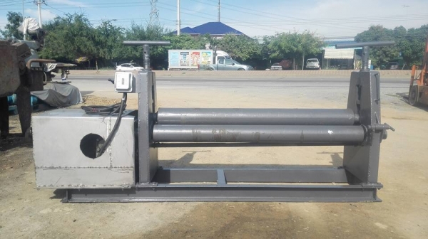** จัดส่งไประยองครับ ** เครื่องม้วนเหล็กประกอบใหม่ ขนาด 4 ฟุต 120 cm เพลาตัน ม้วนหนา 6 มิล ไฟ 380V มาเทสก่อนได้