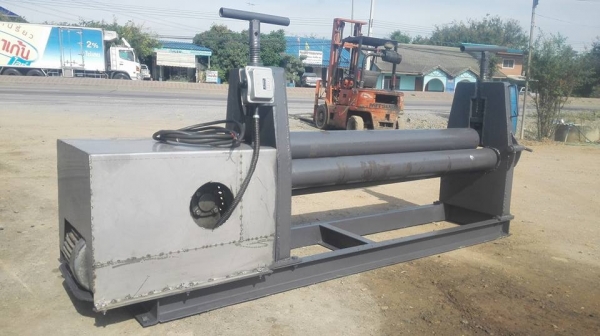 ** จัดส่งไประยองครับ ** เครื่องม้วนเหล็กประกอบใหม่ ขนาด 4 ฟุต 120 cm เพลาตัน ม้วนหนา 6 มิล ไฟ 380V มาเทสก่อนได้ ** จัดส่งไประยองครับ ** เครื่องม้วนเหล็กประกอบใหม่ ขนาด 4 ฟุต 120 cm เพลาตัน ม้วนหนา 6 มิล ไฟ 380V มาเทสก่อนได้