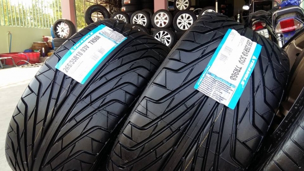 ขายล้อแม็กมือ2 cosmis mr-ll by Kiki 18"&times;f8.5" et22 x r9.5" et15 5รู 114.3 สนใจติดต่อ ตาเล็ก ล้อและยางครับ 081-3747940