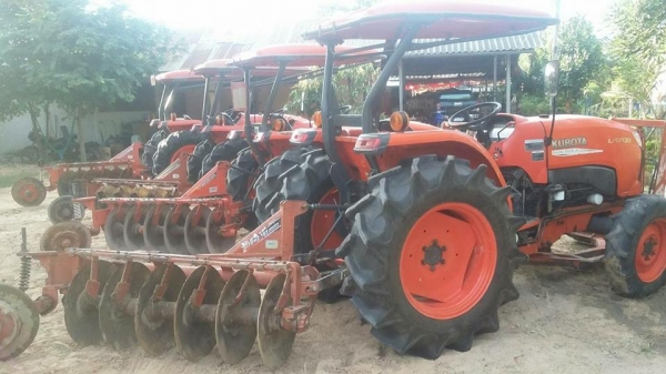 ขายรถไถ KUBOTA L4708 สภาพพร้อมใช้งาน อุปกรณ์ครบ ราคา350,000 สนใจโทร 090-8588220คุณนะ 093-3258446คุณบิว หรือเข้าดูสินค้าอื่นๆได้ที่ www.narong2truck.com หรือ www.truck.in.th/498 หรือเพจFacebook ณรงค์ ซื้อขายรถมือสอง (เว็บไซต์ส่วนตัว) หรือFacebook คุณนะ รถบ ขายรถไถ KUBOTA L4708 สภาพพร้อมใช้งาน อุปกรณ์ครบ ราคา350,000 สนใจโทร 090-8588220คุณนะ 093-3258446คุณบิว หรือเข้าดูสินค้าอื่นๆได้ที่ www.narong2truck.com หรือ www.truck.in.th/498 หรือเพจFacebook ณรงค์ ซื้อขายรถมือสอง (เว็บไซต์ส่วนตัว) หรือFacebook คุณนะ รถบ