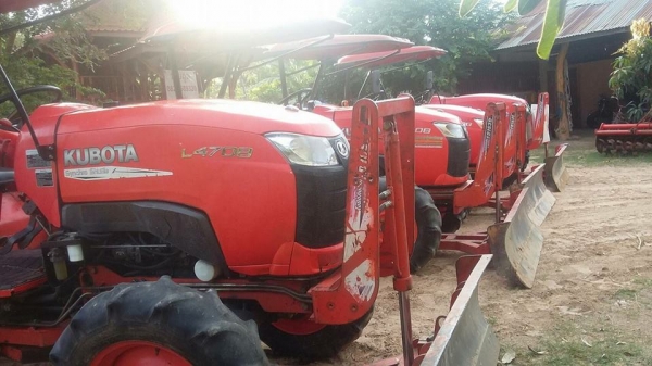 ขายรถไถ KUBOTA L4708 สภาพพร้อมใช้งาน อุปกรณ์ครบ ราคา350,000 สนใจโทร 090-8588220คุณนะ 093-3258446คุณบิว หรือเข้าดูสินค้าอื่นๆได้ที่ www.narong2truck.com หรือ www.truck.in.th/498 หรือเพจFacebook ณรงค์ ซื้อขายรถมือสอง (เว็บไซต์ส่วนตัว) หรือFacebook คุณนะ รถบ ขายรถไถ KUBOTA L4708 สภาพพร้อมใช้งาน อุปกรณ์ครบ ราคา350,000 สนใจโทร 090-8588220คุณนะ 093-3258446คุณบิว หรือเข้าดูสินค้าอื่นๆได้ที่ www.narong2truck.com หรือ www.truck.in.th/498 หรือเพจFacebook ณรงค์ ซื้อขายรถมือสอง (เว็บไซต์ส่วนตัว) หรือFacebook คุณนะ รถบ