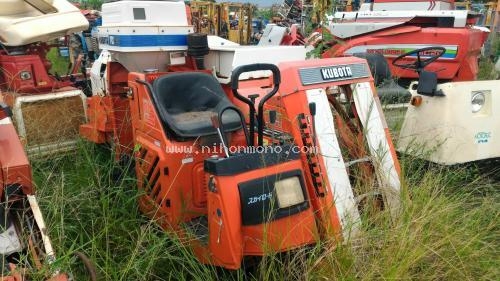 รถเกี่ยวข้าวนั่งขับ  KUBOTA  RX900 ราคา 47,000 บาท รหัสสินค้า 80904464 ติดต่อ 081-8283376  www.nihonmono.com