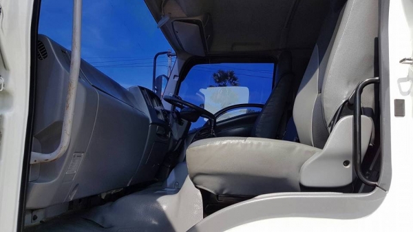 ขายรถพ่วงดัมพ์ ISUZU เครื่อง 360 แรง ธันวา 56 สวยสดพร้อมใช้งานค่ะ