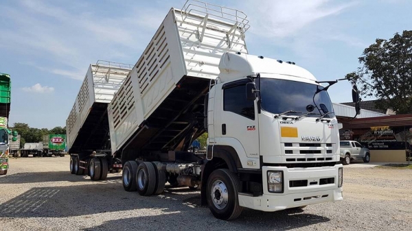 ขายรถพ่วงดัมพ์ ISUZU เครื่อง 360 แรง ธันวา 56 สวยสดพร้อมใช้งานค่ะ ขายรถพ่วงดัมพ์ ISUZU เครื่อง 360 แรง ธันวา 56 สวยสดพร้อมใช้งานค่ะ