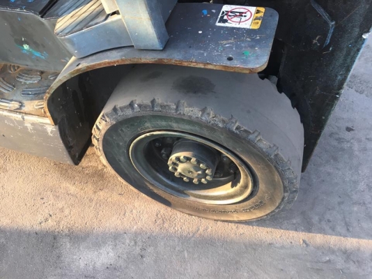 ขายรถตักยางพาราตักทะลายปาล์มตักขี้ยางตักยางถ้วยตักยางก้อน