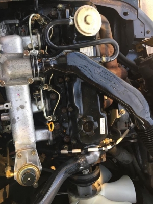 ขายรถตักยางพาราตักทะลายปาล์มตักขี้ยางตักยางถ้วยตักยางก้อน