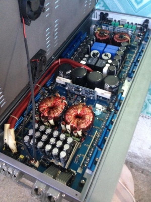 แอมป์คลาสดี STRONGER มือสองสภาพสวยนางฟ้า #เพิ่งแกะเปิดตอนถ่ายใส้ เดิมๆชัวส์ใช้งานปกติ เบสดีมากแรงดี ไม่กินไฟ ขับซับ10"-12"-15"หล่อได้ ขาย 4950 บาท สนใจ0892425454 ของอยู่สระบุรีส่งได้