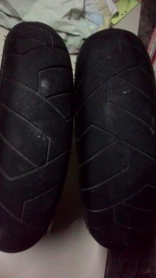 ล้อแม็กเดิมแท้ติดรถ MSX กับ MIO พร้อมยางเดิมๆ ครับ