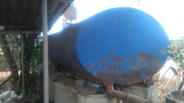 ถังน้ำมันฝั่งดิน ยาว6.00กว้าง2.10 สูง2.10สภาพสวย ขายเพียง 65000 บาทเท่านั้น