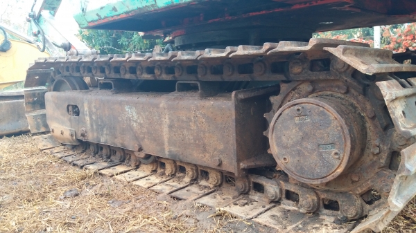 ขายครบชุด 180,000 รวม 3 คัน แบคโฮ รถลาก เทนเลอร์ พร้อมทำมาหาเงินได้เลย รถอยู่ บุรีรัม 090-772-3710 090-772-3708