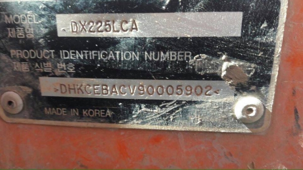 ขายแบคโฮดูซาน DOOSAN 225LCA มีให้เลือก 4 คัน ราคา คันละ 1,400,000