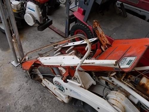 ราคาพิเศษ!! เพียง26,000 บาท รถเกี่ยวข้าวเดินตามKUBOTA ZE50A รหัสสินค้า : 80802994 www.nihonmono.com