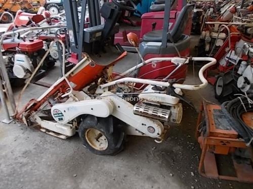 ราคาพิเศษ!! เพียง26,000 บาท รถเกี่ยวข้าวเดินตามKUBOTA ZE50A รหัสสินค้า : 80802994 www.nihonmono.com