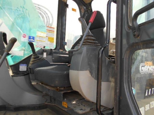 รถขุด รุ่นSK135SR-2 S/no: YY06-15522 รถปี 2010 ชั่วโมงใช้งาน:3304