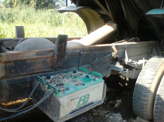 รถ6ล้อ ดั๊มหน้ายาว Isuzu  (280000)