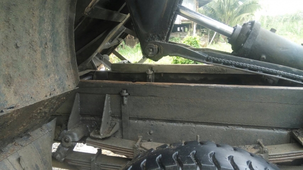 รถ6ล้อ ดั๊มหน้ายาว Isuzu  (280000)