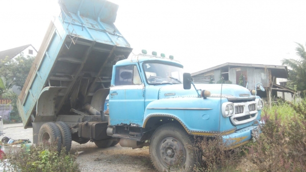 รถ6ล้อ ดั๊มหน้ายาว Isuzu  (280000)